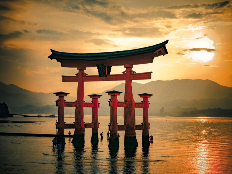 Hiroshima and Miyajima Tour in Osaka