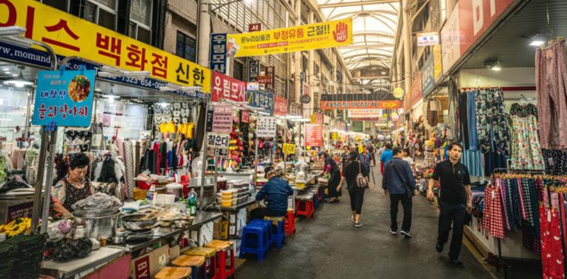 Half Day Market Tour with Tastings in Daegu